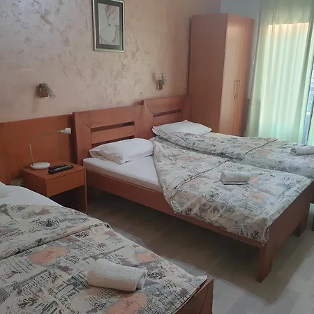 Boska Πανσιόν *